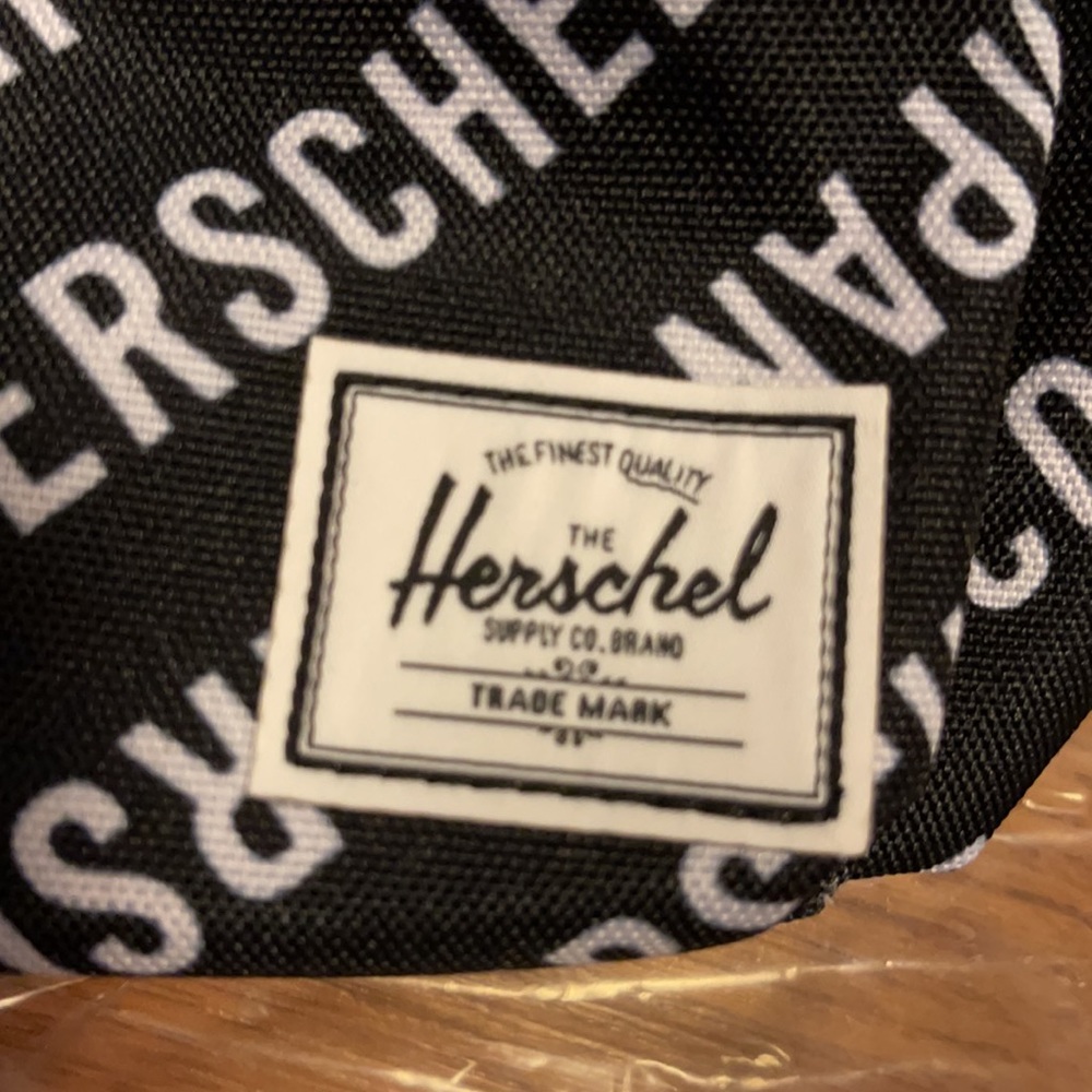Herschel Supply & Co. Seventeen Hip Pack - Picture 6 of 6